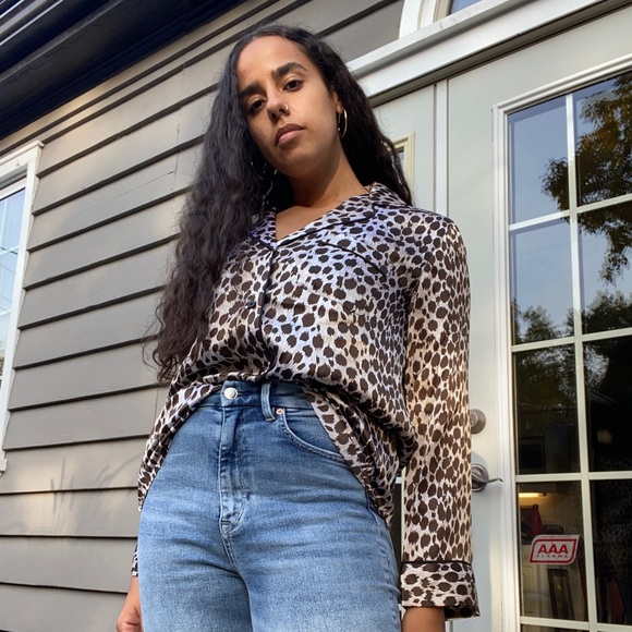 Club Monaco - Silk Pyjama Style Shirt - Picture 2 of 6